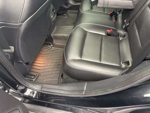 Used 2017 Mercedes-Benz GLA 250 image 37