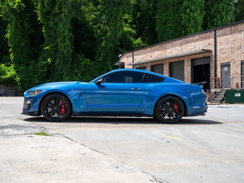 Used 2020 Ford Mustang Shelby GT500 w/ Technology Package RWD image 5