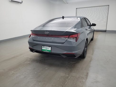 Used 2022 Hyundai Elantra SEL image 7