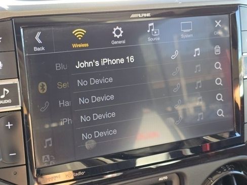 Used 2017 Jeep Wrangler Unlimited Rubicon image 6