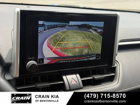 Used 2025 Toyota RAV4 LE AWD/4WD image 16