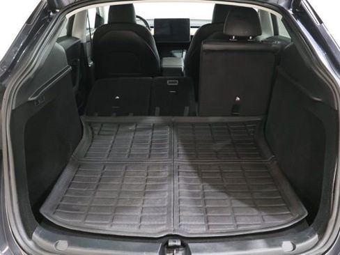 Used 2023 Tesla Model Y Long Range image 29