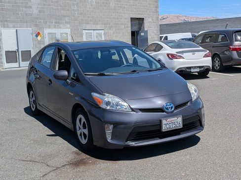Used 2013 Toyota Prius Two FWD image 3
