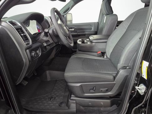 New 2026 RAM 3500 Big Horn AWD/4WD image 16