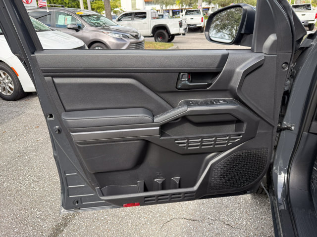 Used 2025 Toyota Tacoma SR5 AWD/4WD image 16