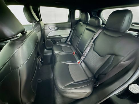 Used 2024 Jeep Compass Latitude image 26