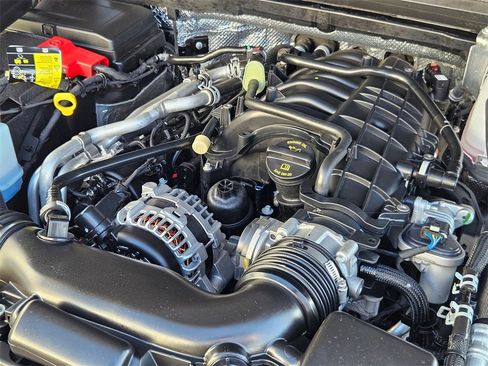 Certified 2025 Jeep Gladiator Rubicon w/ Convenience Group image 42