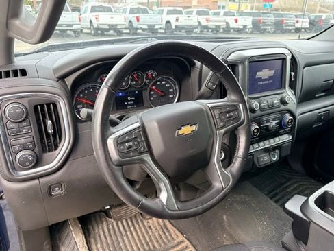 Used 2021 Chevrolet Silverado 1500 LT image 4