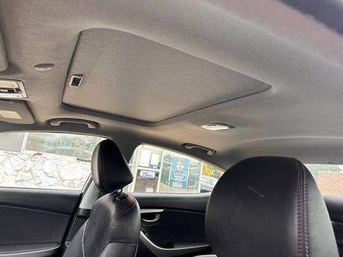 Used 2012 Hyundai Elantra Limited FWD image 13