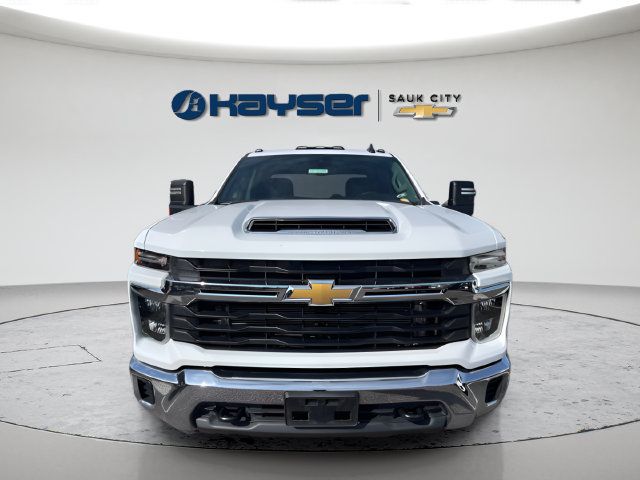 Used 2026 Chevrolet Silverado 3500 LT AWD/4WD image 1