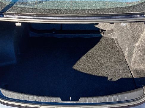 Used 2022 Chevrolet Malibu LS image 26