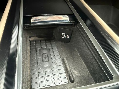 Used 2023 Lincoln Corsair AWD w/ Equipment Group 101A image 24