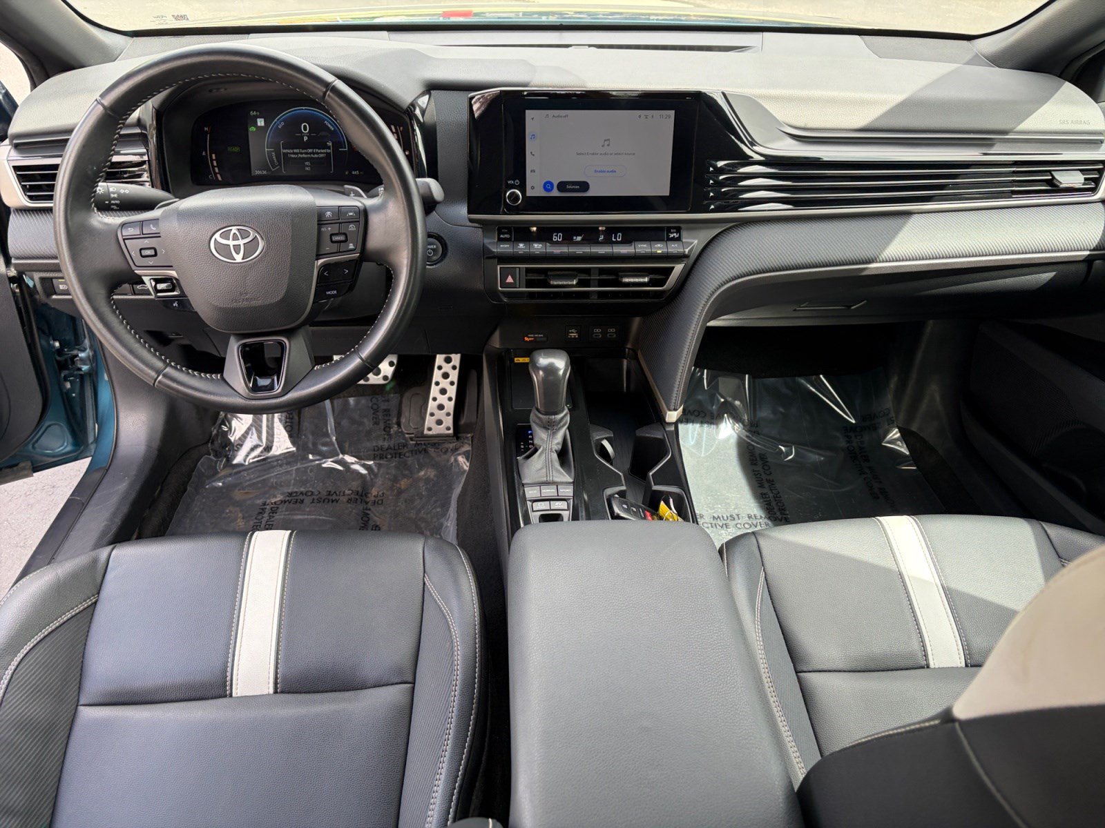 Used 2025 Toyota Camry SE FWD image 32