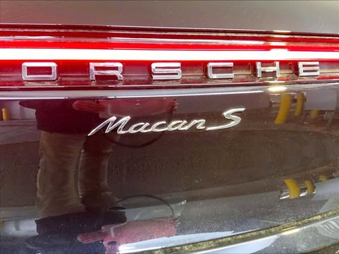 New 2026 Porsche Macan S image 19