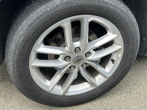 Used 2024 Dodge Durango GT image 7