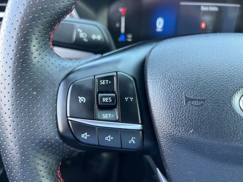 Certified 2024 Ford Escape ST-Line AWD/4WD image 18