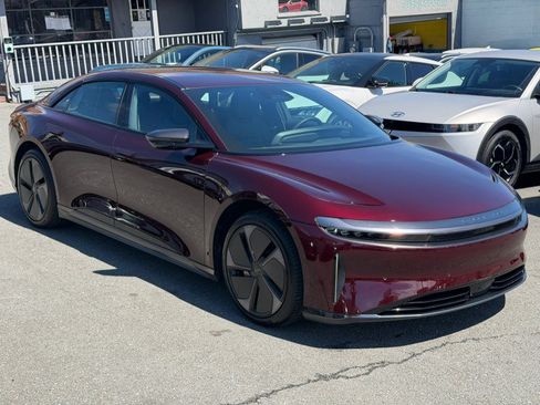 Used 2023 Lucid Air Touring AWD/4WD image 3