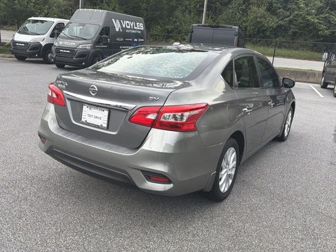 Used 2019 Nissan Sentra SV FWD image 8