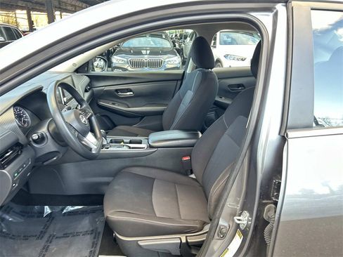 Used 2024 Nissan Sentra SV image 11