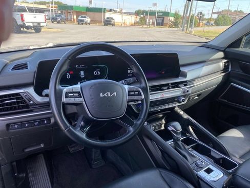 Used 2025 Kia Telluride S AWD/4WD image 12