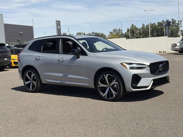 Certified 2025 Volvo XC60 T8 Ultra w/ Protection Package Premier AWD/4WD image 4