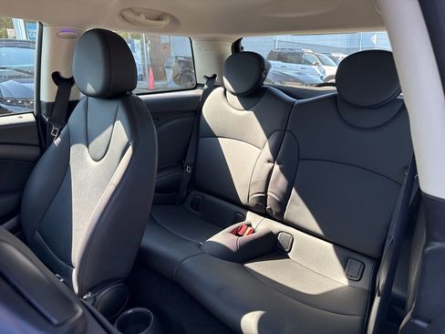 Used 2013 MINI Cooper Hardtop FWD image 9