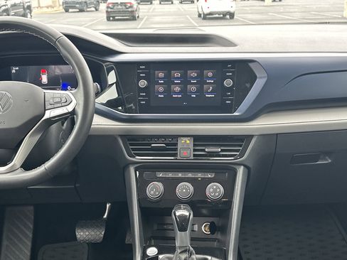 Used 2023 Volkswagen Taos SE image 29