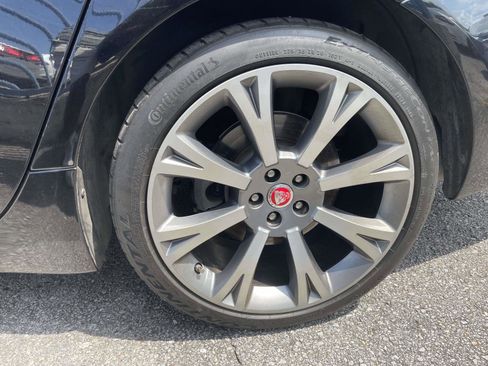 Used 2017 Jaguar XJ L Portfolio image 3