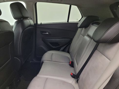 Used 2016 Chevrolet Trax LT w/ LT Convenience Package image 18