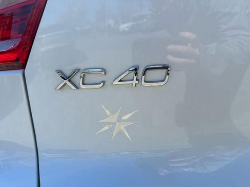 Used 2025 Volvo XC40 B5 Ultra AWD/4WD image 27