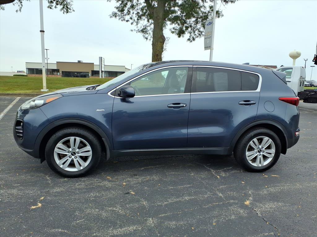 Used 2017 Kia Sportage LX AWD/4WD image 4