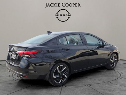 New 2025 Nissan Versa SR w/ Trunk Package image 5