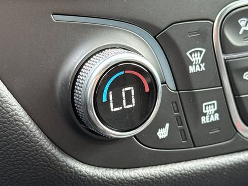Used 2024 Chevrolet Equinox LT AWD/4WD image 29
