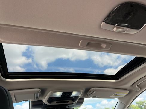 Certified 2024 Subaru Crosstrek 2.5i Limited w/ Crosstrek Mirror Package image 16