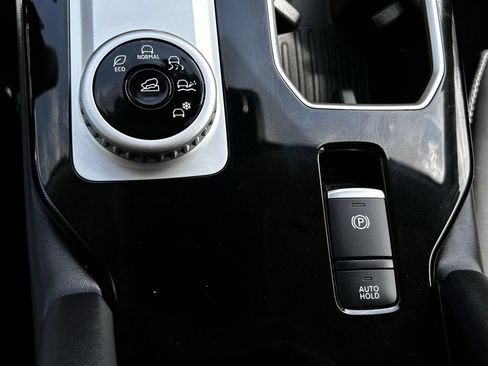Used 2025 Mitsubishi Outlander SE FWD image 22