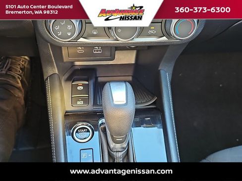 Used 2023 Nissan Kicks SV image 16