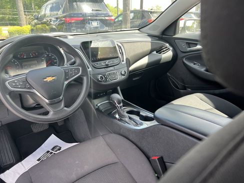Used 2023 Chevrolet Malibu LT image 30