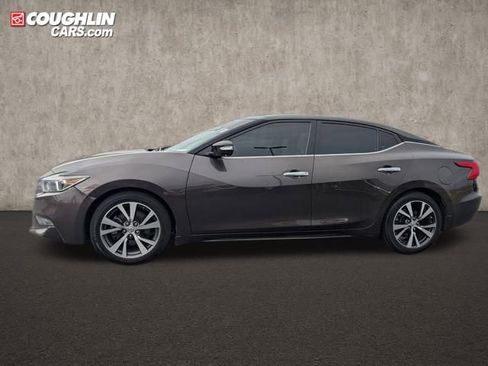 Used 2017 Nissan Maxima Platinum image 4