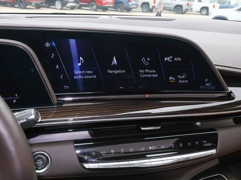 Used 2023 Cadillac Escalade Premium Luxury w/ LPO, Radiant Package AWD/4WD image 22