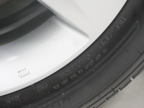 Used 2013 Hyundai Elantra GLS w/ Preferred Pkg FWD image 25