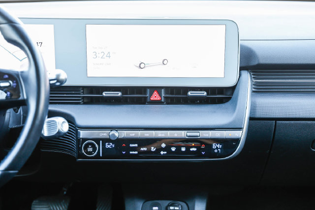 Certified 2024 Hyundai Ioniq 5 SEL RWD image 13