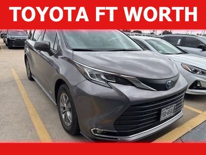 Used 2021 Toyota Sienna XLE