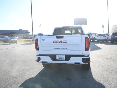 Used 2024 GMC Sierra 1500 AT4 w/ Technology Package image 18