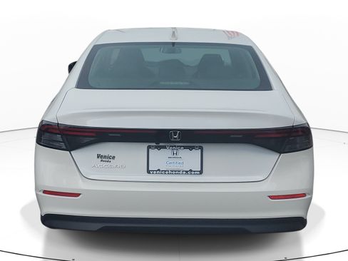 Certified 2025 Honda Accord LX image 5