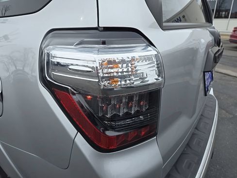 Used 2023 Toyota 4Runner TRD Off-Road AWD/4WD image 35