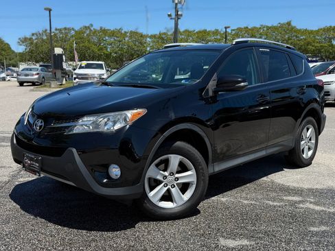 Used 2013 Toyota RAV4 XLE FWD image 2