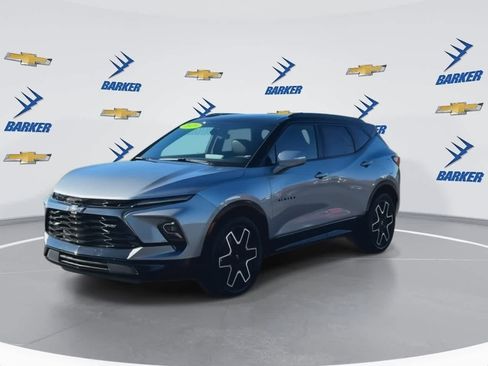 Used 2023 Chevrolet Blazer RS w/ Driver Confidence II Package image 4