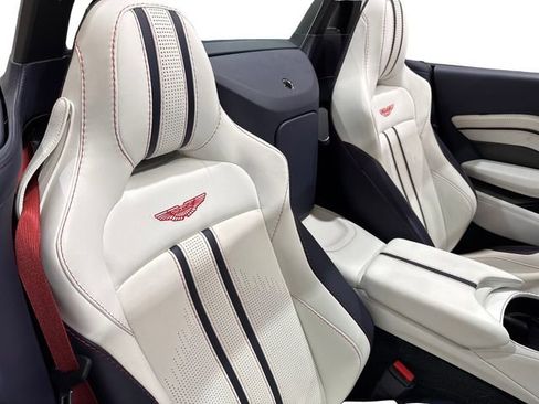 Used 2023 Aston Martin V8 Vantage Roadster RWD image 13