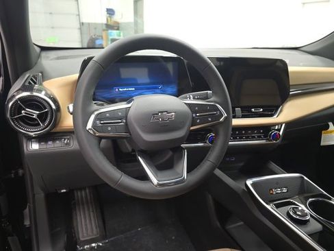 New 2026 Chevrolet Equinox ACTIV w/ Convenience Package III image 11