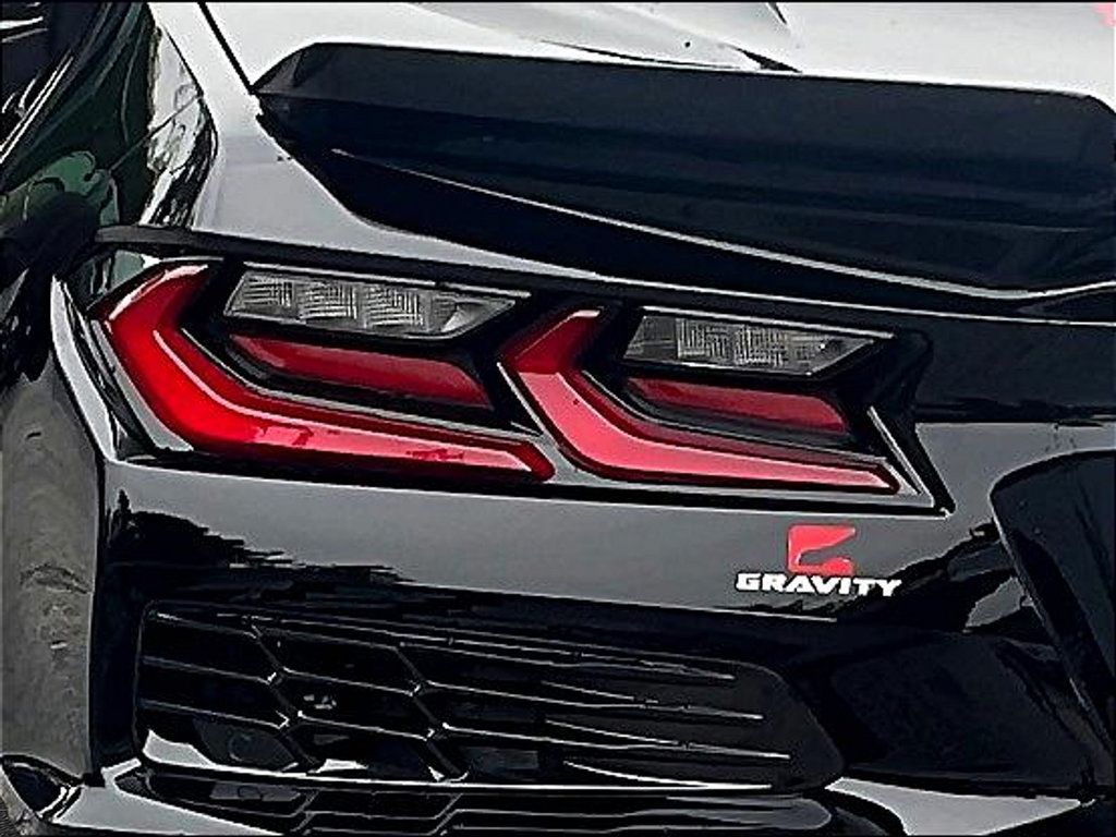 Used 2024 Chevrolet Corvette Z06 RWD image 24